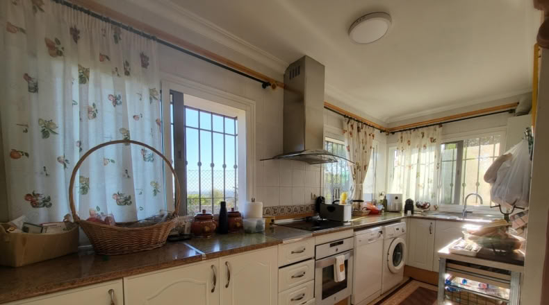 Málaga - Estepona - 5000m2