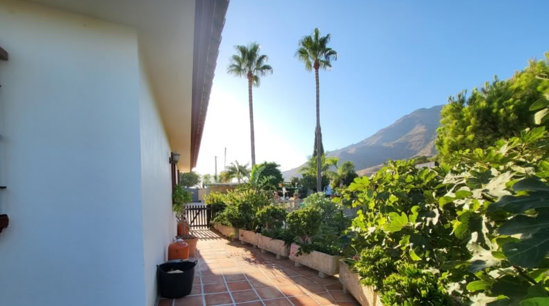Málaga - Estepona - 5000m2