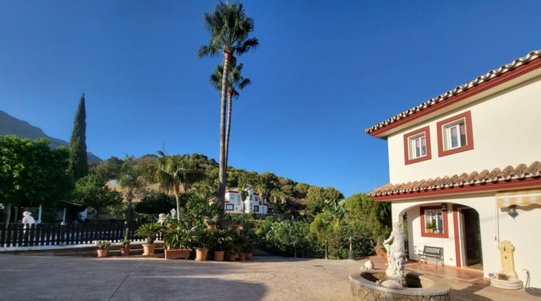Málaga - Estepona - 5000m2