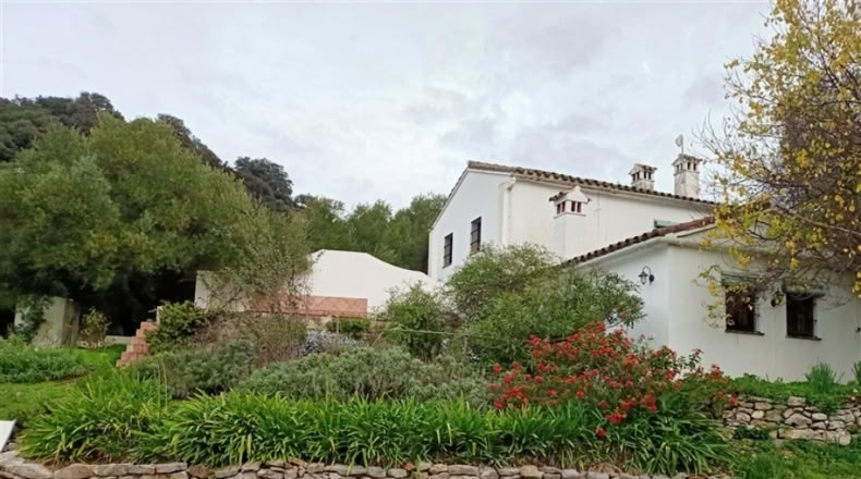 Málaga - Algatocín - 140000m2