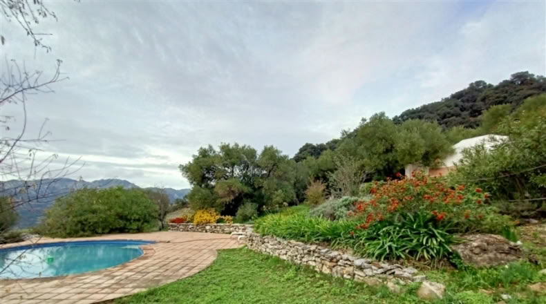 Málaga - Algatocín - 140000m2