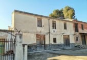 Masia amb terreny en venda a Villena ref.: TR200910 foto