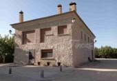 Xalet independent amb terreny en venda a Villena ref.: TR200925 foto
