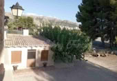 Xalet independent amb terreny en venda a Villena ref.: TR200925 foto