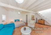 Chalet independiente con terreno en venta en Ibiza ref: TR201107 foto