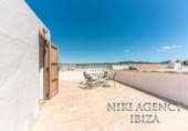 Chalet independiente con terreno en venta en Ibiza ref: TR201107 foto