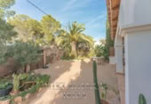 Xalet independent amb terreny en venda a Sant Josep de sa Talaia ref.: TR190151 foto