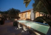 Chalet independiente con terreno en venta en Sant Josep de sa Talaia ref: TR111241 foto