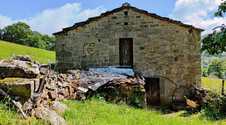 Cantabria - Vegaloscorrales - 30300m2