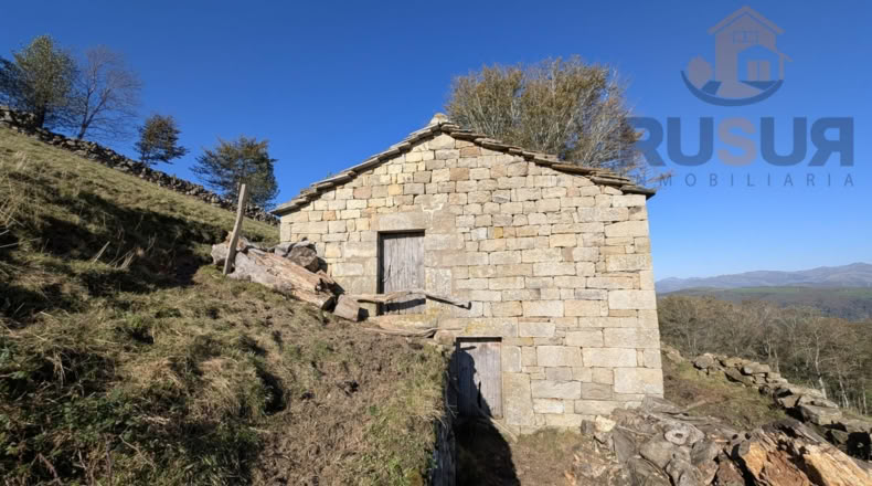 Cantabria - San Pedro del Romeral - 11000m2