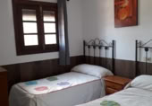 Chalet independiente con terreno en alquiler en la España, Frigiliana, ref: TR295603 foto