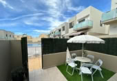 Chalet independiente con terreno en alquiler en la España, Arona, ref: TR318645 foto
