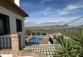 Detached villa with land for rent on España, Loja, ref: TR216319 photo