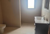 Chalet independiente con terreno en alquiler en la España, Casasimarro, ref: TR320209 foto