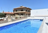 Chalet independiente con terreno en alquiler en la España, Casasimarro, ref: TR320209 foto