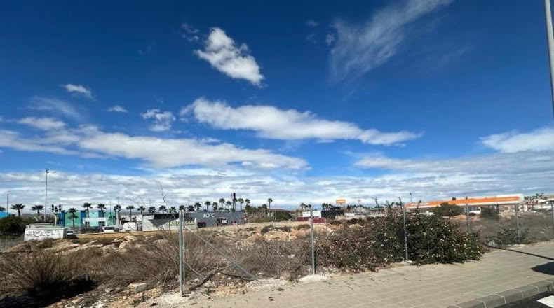 Alicante - Торревьеха - 1000m2