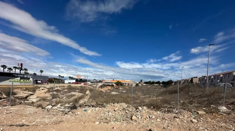 Alicante - Торревьеха - 1000m2