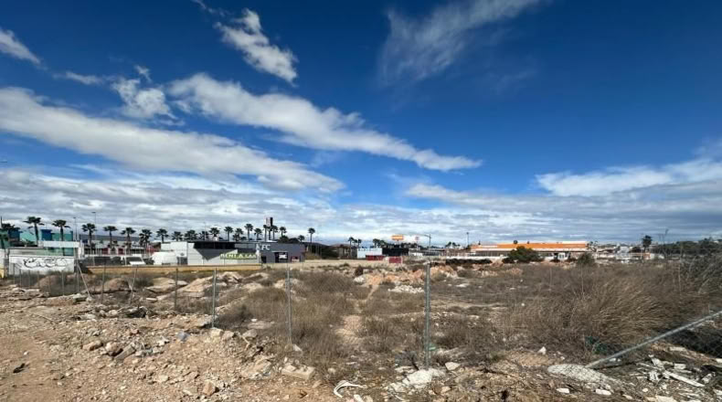 Alicante - Торревьеха - 1000m2