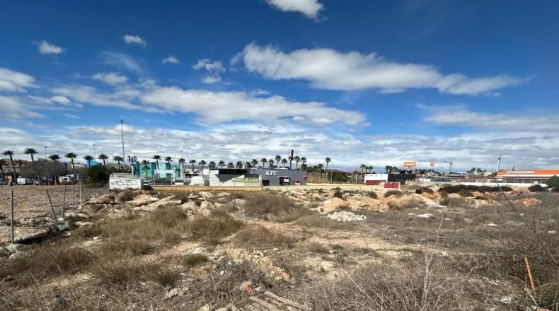 Alicante - Торревьеха - 1000m2