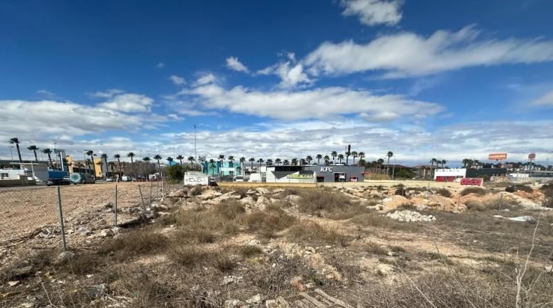 Alicante - Торревьеха - 1000m2