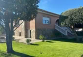 Xalet independent amb terreny en lloguer a la España, Villalbilla, ref.: TR296264 foto