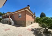 Xalet independent amb terreny en lloguer a la España, Villalbilla, ref.: TR296264 foto