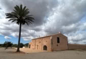 Xalet independent amb terreny en lloguer a la España, Porreres, ref.: TR342177 foto