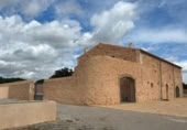 Xalet independent amb terreny en lloguer a la España, Porreres, ref.: TR342177 foto