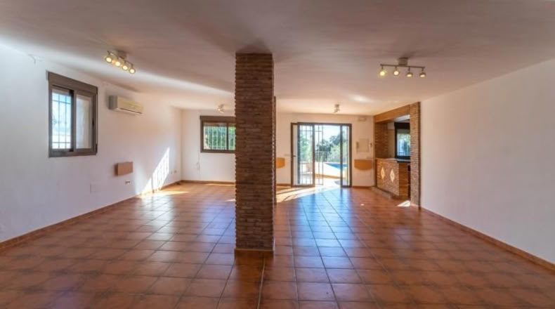 Malaga - Алаурин-де-ла-Торре - 1100m2