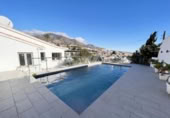 Chalet independiente con terreno en alquiler en la España, Fuengirola, ref: TR338029 foto