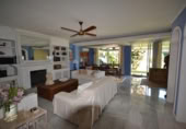 Casa de camp amb terreny en lloguer a la España, Marbella, ref.: TR302020 foto