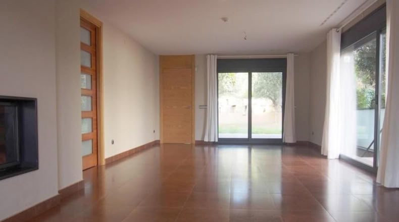 Barcelona - Cerdanyola del Vallès - 1000m2