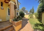 Xalet independent amb terreny en lloguer a la España, Marbella, ref.: TR296369 foto