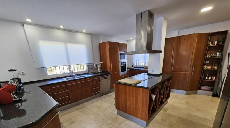 Málaga - Benalmádena - 250m2