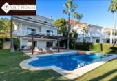 Xalet independent amb terreny en lloguer a la España, Marbella, ref.: TR372839 foto