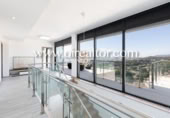 Chalet independiente con terreno en alquiler en la España, Barcelona, ref: TR292234 foto