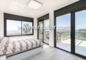 Chalet independiente con terreno en alquiler en la España, Barcelona, ref: TR292234 foto