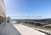 Chalet independiente con terreno en alquiler en la España, Barcelona, ref: TR292234 foto