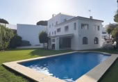 Xalet independent amb terreny en lloguer a la España, Marbella, ref.: TR320359 foto