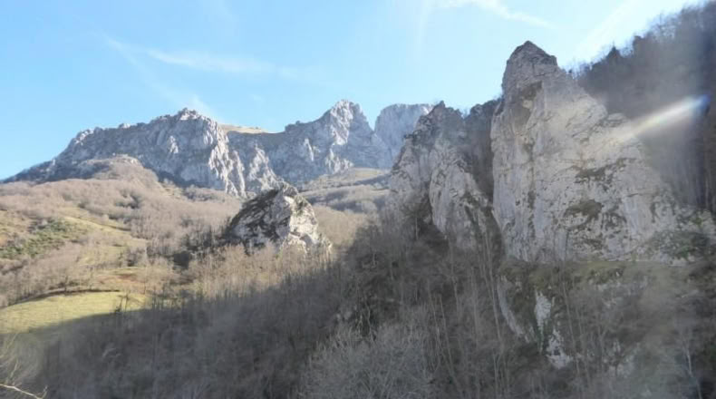 Asturias - Pola de Lena - 6429m2