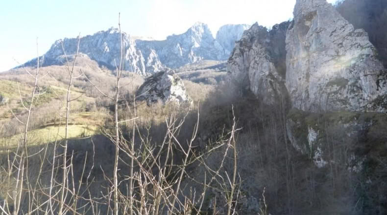 Asturias - Pola de Lena - 6429m2