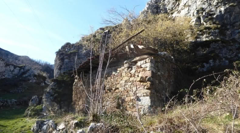 Asturias - Pola de Lena - 6429m2