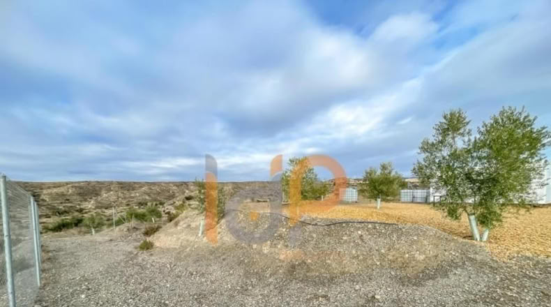 Almería - Huércal-Overa - 2900m2