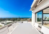 Chalet independiente con terreno en alquiler en la España, Marbella, ref: TR291688 foto