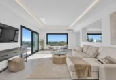 Chalet independiente con terreno en alquiler en la España, Marbella, ref: TR291688 foto