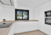 Chalet independiente con terreno en alquiler en la España, Marbella, ref: TR291688 foto