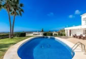 Chalet independiente con terreno en alquiler en la España, Marbella, ref: TR291688 foto