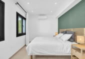 Chalet independiente con terreno en alquiler en la España, Marbella, ref: TR291688 foto