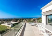 Chalet independiente con terreno en alquiler en la España, Marbella, ref: TR291688 foto