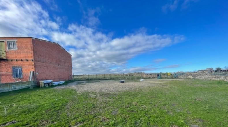 Cáceres - Arroyo de la Luz - 1600m2